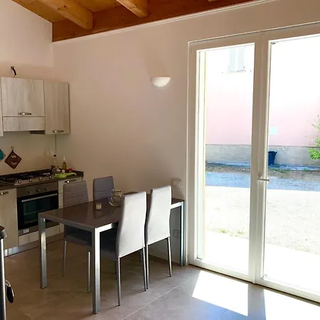 My House Apartment Monsampietro Morico